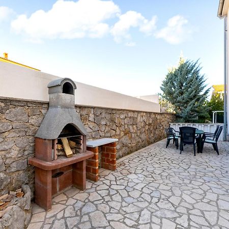 Apartments Aisa* Countryside Holiday Just 500M From The Beach! كرك المظهر الخارجي الصورة