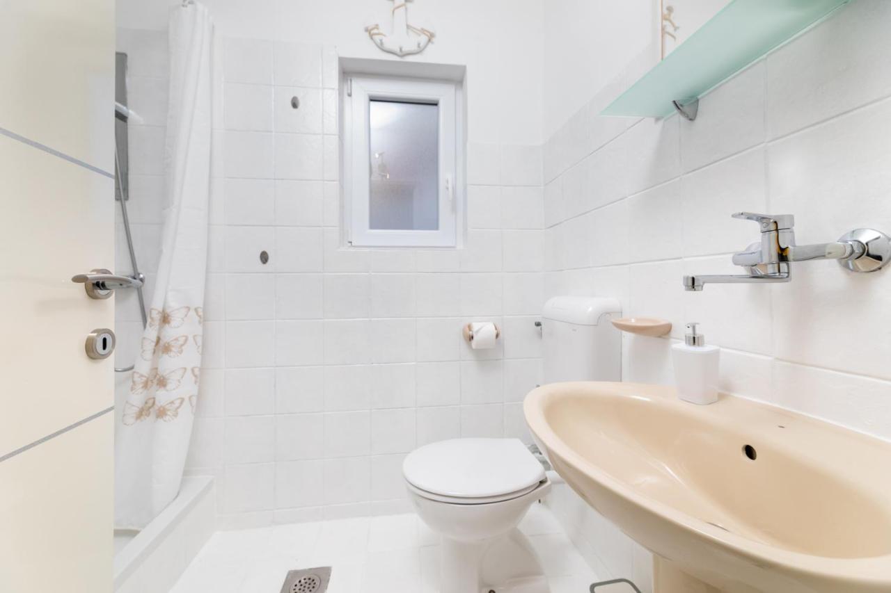 Apartments Aisa* Countryside Holiday Just 500M From The Beach! كرك المظهر الخارجي الصورة