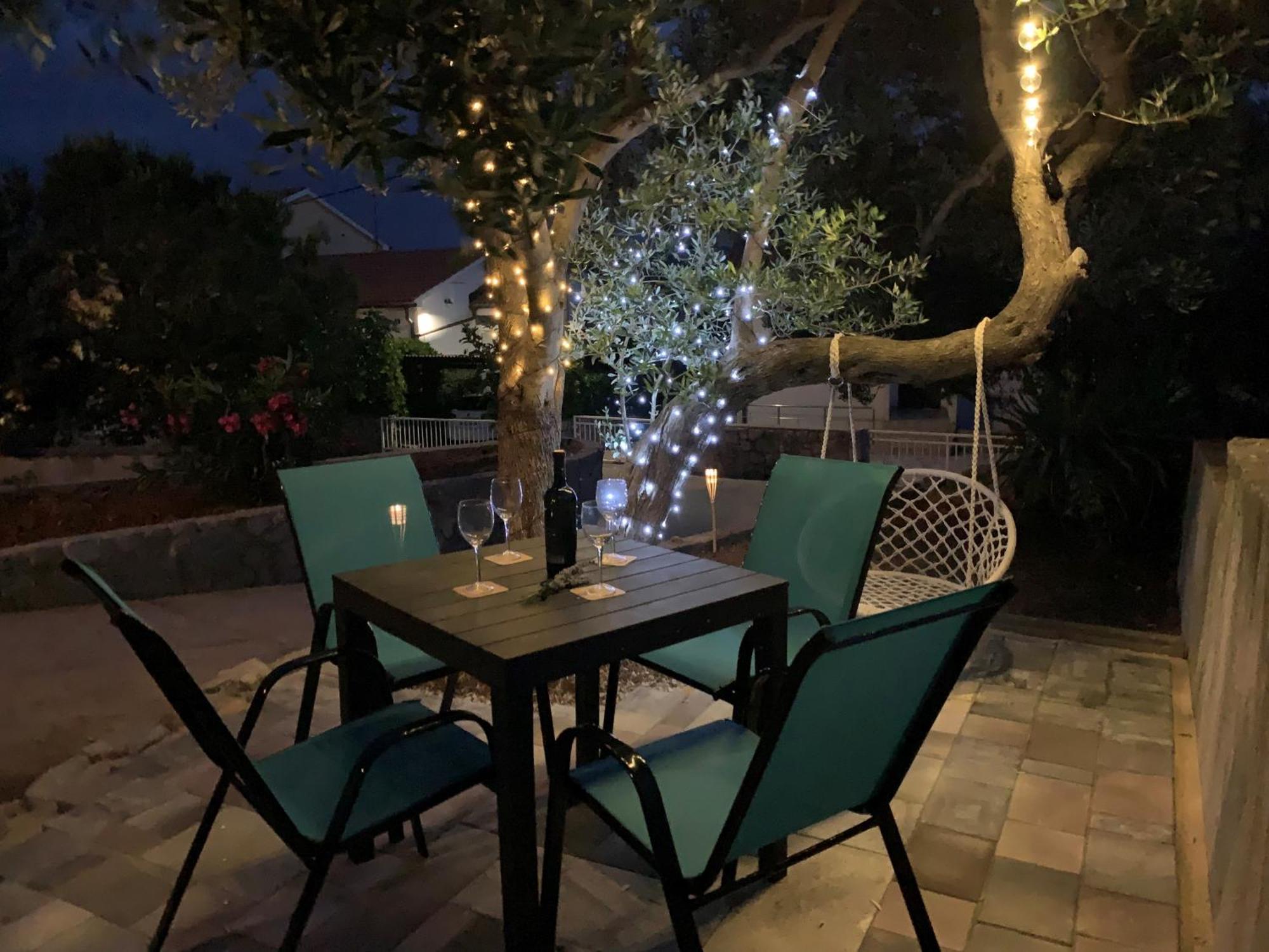 Apartments Aisa* Countryside Holiday Just 500M From The Beach! كرك المظهر الخارجي الصورة